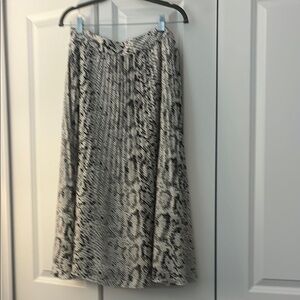 J. Crew Stylish Black and White Skirt Sz 8